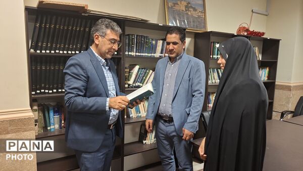 مانور بازگشایی با شعار برای ایران، برای مدرسه در تهران