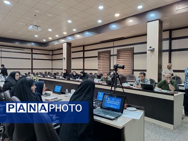 پیشران‌های توسعه؛ همایش ملی بانوان کارآفرین در مشهد کلید خورد