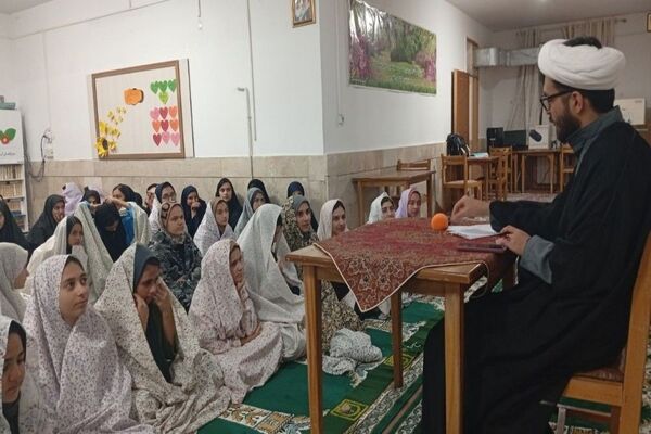 جلسه هفتگی توسل به آقا امام زمان (عج) در خوابگاه دخترانه شهید مجید دهنوی 