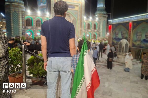 اقامه نماز مغرب و عشا در امامزاده صالح تجریش