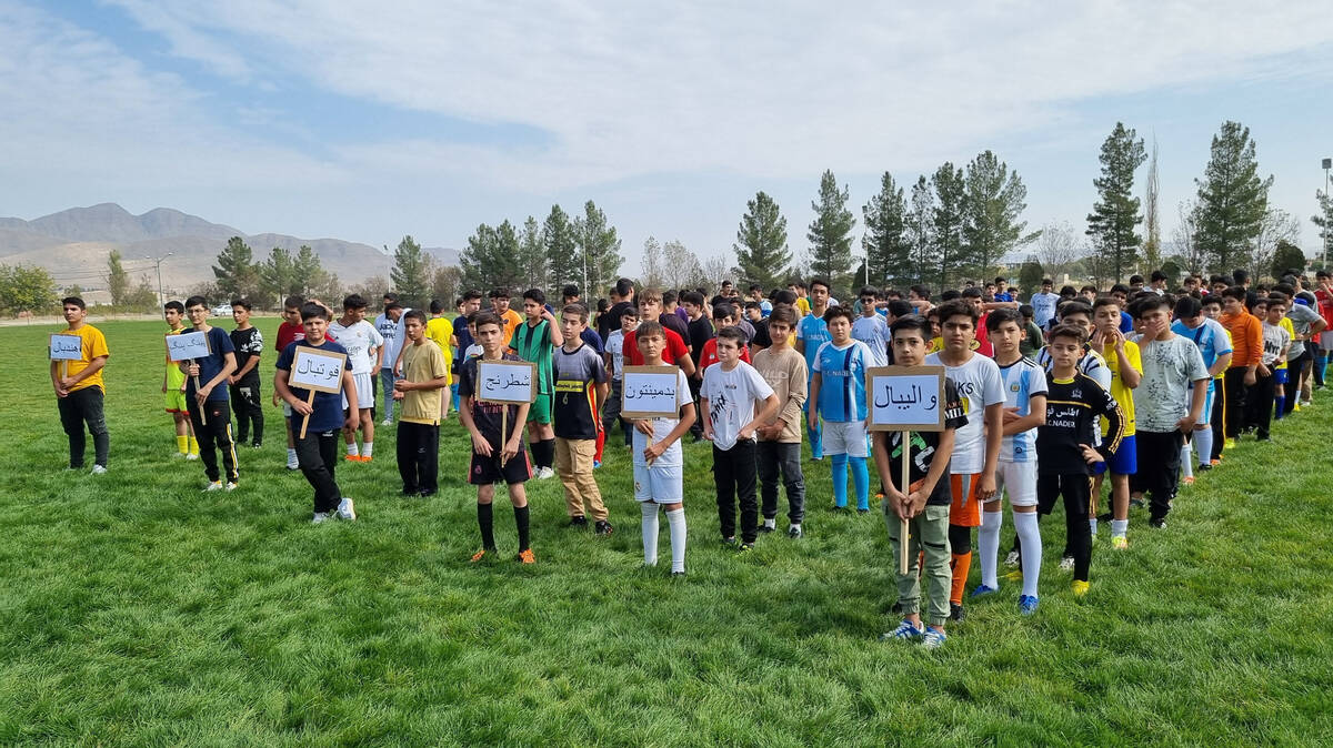 برگزاری آیین فعالیت‌های ورزشی درون مدرسه‌ای دبیرستان نمونه دولتی پژوهش آشخانه 