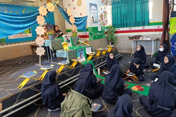 محفل انس با قرآن کریم در دبیرستان حاج بهادر گراشی ناحیه ۳