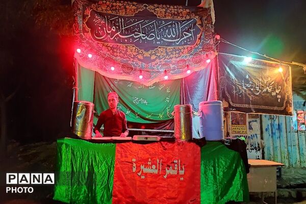 هیئت زنجیر زنی ابا عبدالحسین،  شب تاسوعا در شهر بار نیشابور 