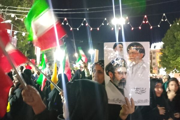 امیریه در هشتاد و هشتمین شبِ همدلی با نجوای امید و همبستگی در سکوتِ شهر غوغا کرد