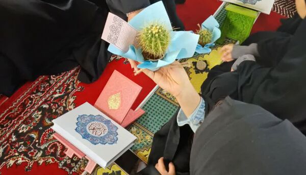 در پرتو آیات الهی؛ روایت لحظاتی از نور و اندیشه