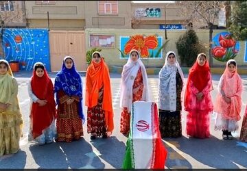 هفته‌ی ماها در دبستان پروین اعتصامی نجف  آباد