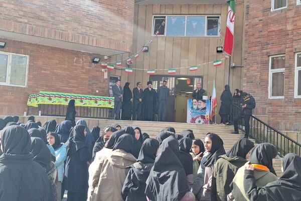 گلبانگ زنگ انقلاب در دبیرستان هجرانی پردیس
