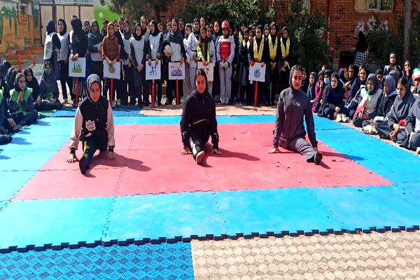  المپیاد ورزشی در دبیرستان ۱۳ آبان مشهد