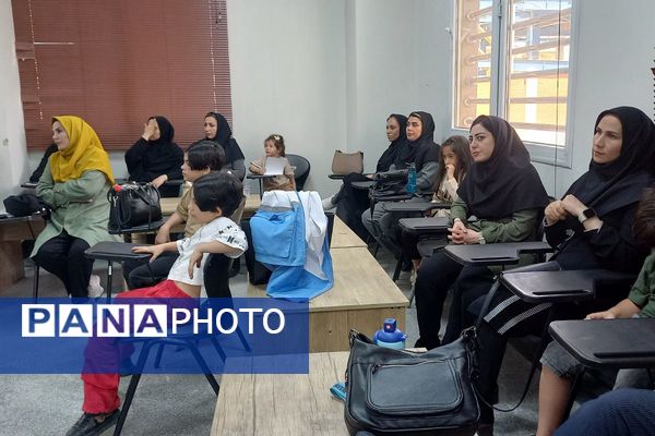 کارگاه آموزشی بازی هدفمند؛ ارتقای مهارت مربیان کودکستان‌های شهریار با ابزارهای نوین