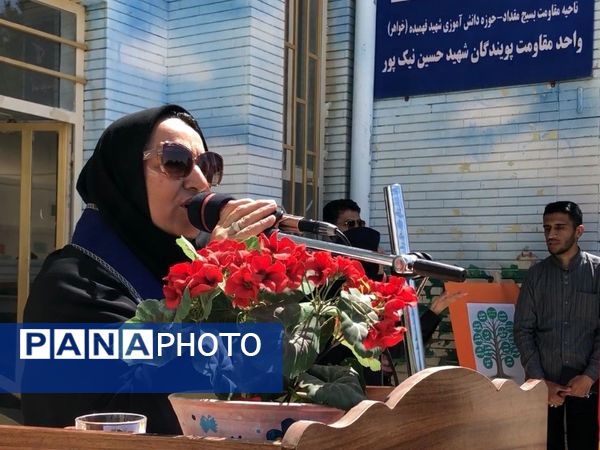 بازدید ارزیاب سازمان دانش‌آموزی کشور از دبیرستان تشکیلاتی المهدی ناحیه ۵ مشهد