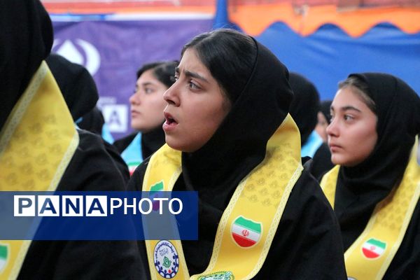 بهارستان دو صحنه همفکری، همدلی و همکاری پیشتازان در همایش یاوران انقلاب