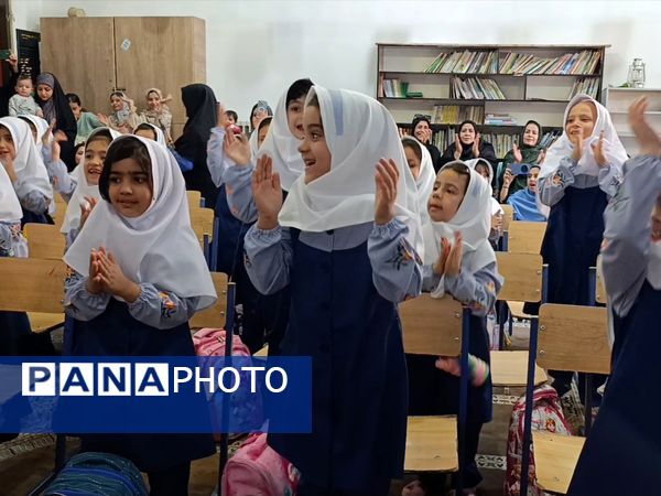 رنگین‌کمان شادی و علم در جشن شکوفه‌های کلاس اولی یزدانی