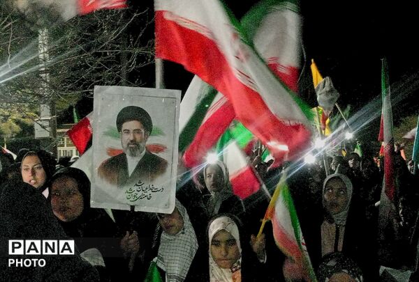 اجتماع دختران جان فدای ایران در جلگه رخ
