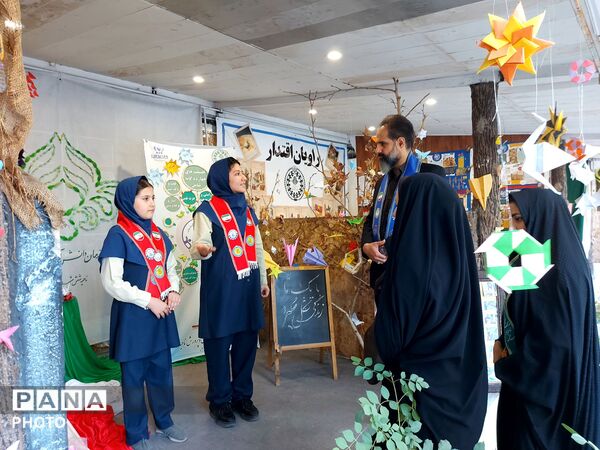 فعالیت چشمگیر آموزش و پرورش ناحیه ۶ در نمایشگاه برمدار ایران سازمان‌ دانش آموزی خراسان رضوی