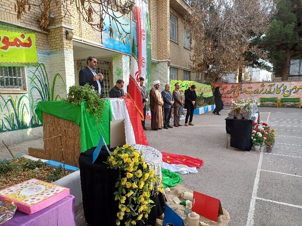 استقبال از شهید گمنام در دبیرستان نمونه معراج شیروان