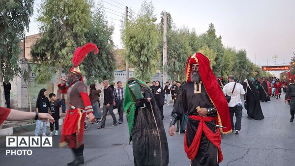 مراسم علَم کشی و کاروان نمادین اسرای کربلا در قم