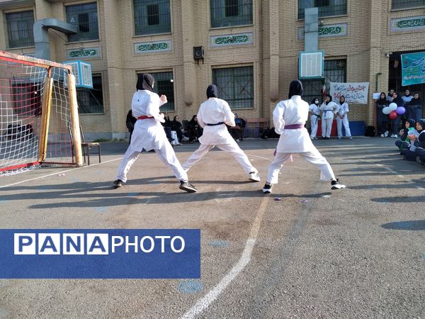 المپیاد ورزشی درون مدرسه‌ای دبیرستان دخترانه عرفان ناحیه سه شیراز