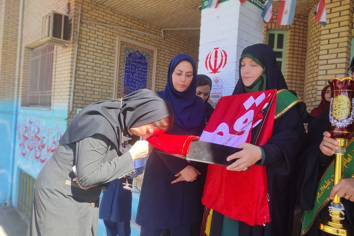 اول مهر؛ زنگ آغاز سال تحصیلی درمدرسه شهیدمعظم