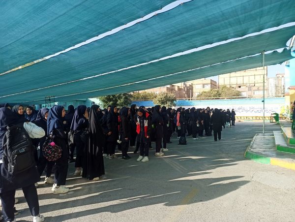 جشن عاطفه ها در دبیرستان دلیری ناحیه دو 