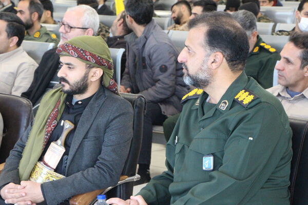 مراسم نمادین استقبال از امام خمینی (ره) در فرودگاه یزد 