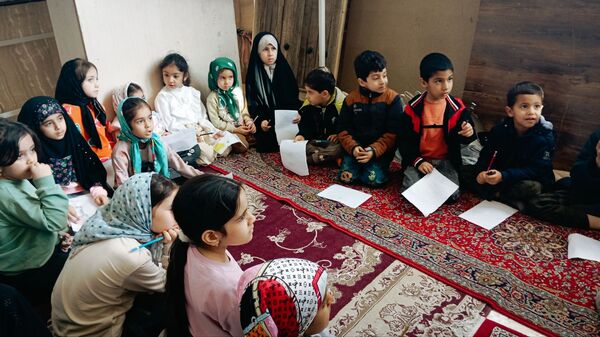 برپایی غرفه کودک در نمازجمعه کاشمر