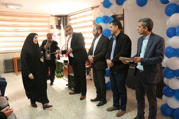 بزرگداشت روز زن و تجلیل از بانوان شاغل در آموزش‌وپرورش 