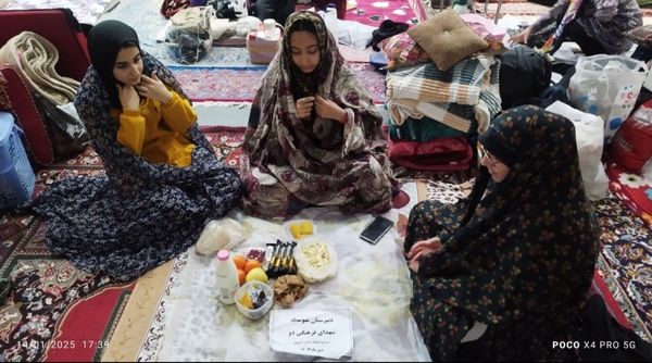 برگزاری مراسم اعتکاف توسط دانش آموزان دبیرستان شهدای فرهنگی ۲