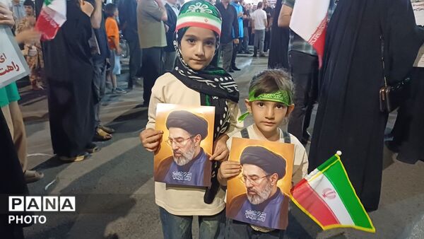 از خردسالان تا  ریش سفیدان؛ همه پایه کار ایران