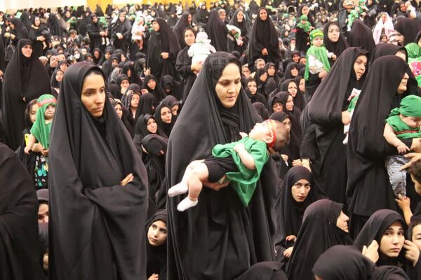 لالایی مادرانه در همنوایی با کودکان شهید