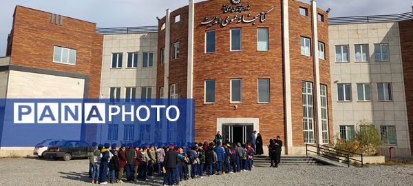 برگزاری کارگاه قصه خوانی دبستان مبین 