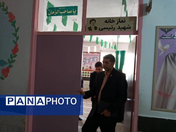 بازدید معاون پرورشی اداره آموزش و پرورش شهرستانهای تهران از نزدیک با مشکلات و چالش های مدرسه شهید رستمی