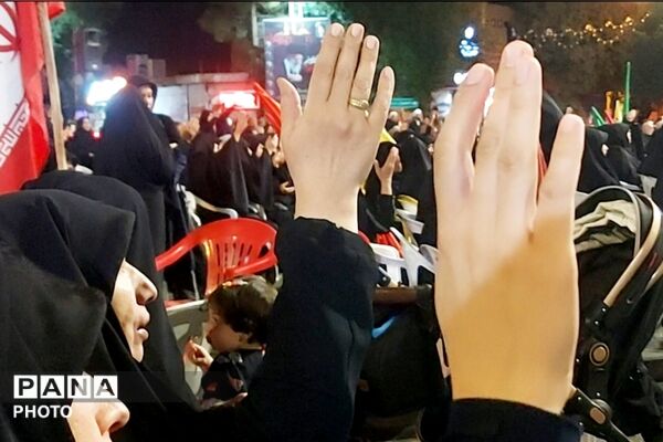 هم‌نوایی با تهران؛ آیین وداع آباده‌ای‌ها با رهبر شهید