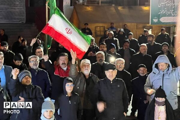 مردم فیروزکوه، کف خیابان را خالی‌ نمی کنند