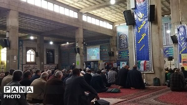نماز عبادی سیاسی جمعه  همزمان با آغاز هفته بسیج دانش آموزی در مسجد جامع شهرستان نیشابورـ۲