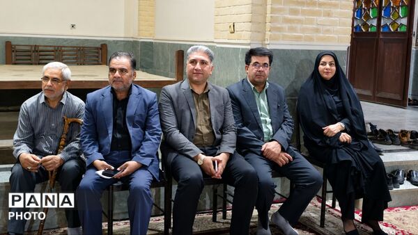 حسینیه میونگاه بافق میزبان مراسم رهبر شهید ایران