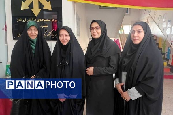  افتتاح سایت دبیرستان فرزانگان قدس با حضور مدیرکل سمپاد