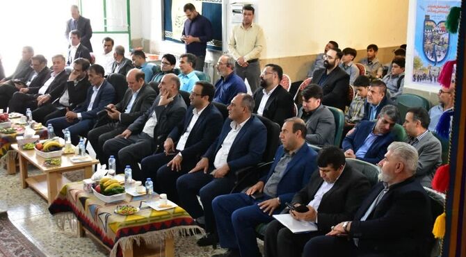 جشن «جوانه‌ها» در دبیرستان پسرانه عارف یاسوج 