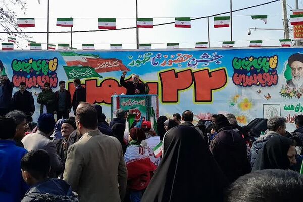 نمایش اقتدار و غیرت مردم ورامین در راهپیمایی ۲۲ بهمن