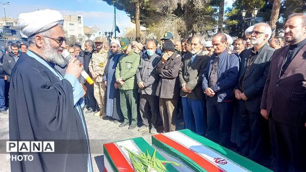 نهاوند فرزندان شهیدش را در آغوش گرفت