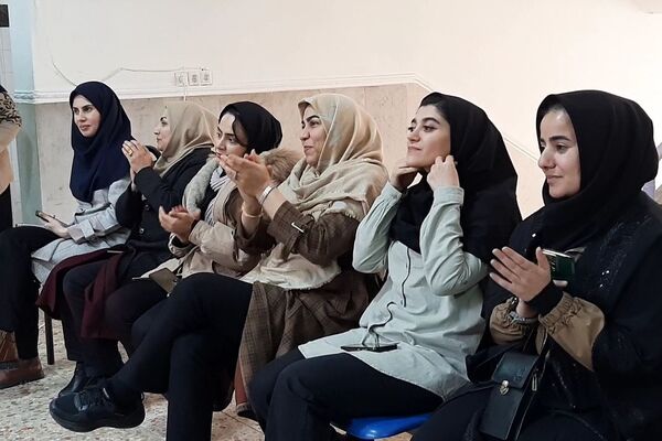برگزاری جشنواره هفته ماها در مدرسه کارآفرینان بهارستان 2