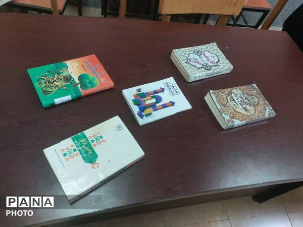 برگزاری نشست «خانواده کتاب‌خوان» در کتابخانه الزهرا(س) حاجی‌آباد