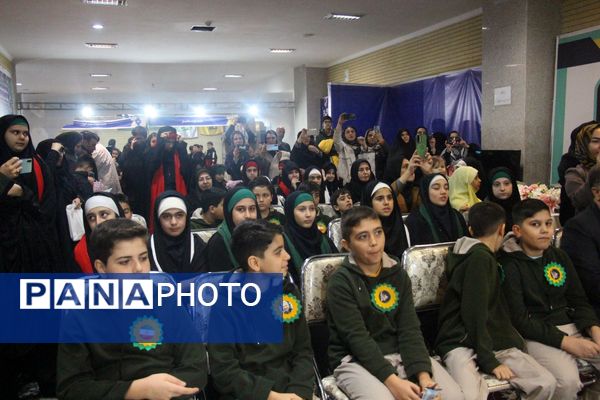 فعالیت‌های دانش‌آموزی ناحیه ۵ تبریز در نمایشگاه قرآن