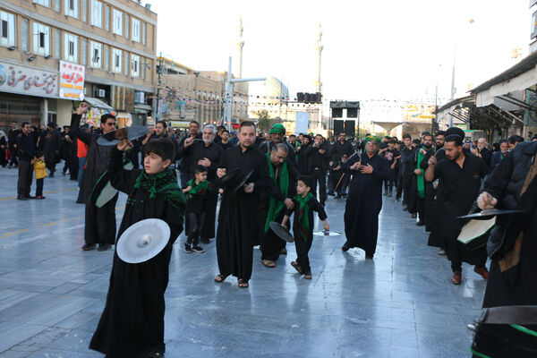 دسته عزاداری دانش‌آموزان دبیرستان هدایتی قم در سالروز شهادت امام علی(ع)