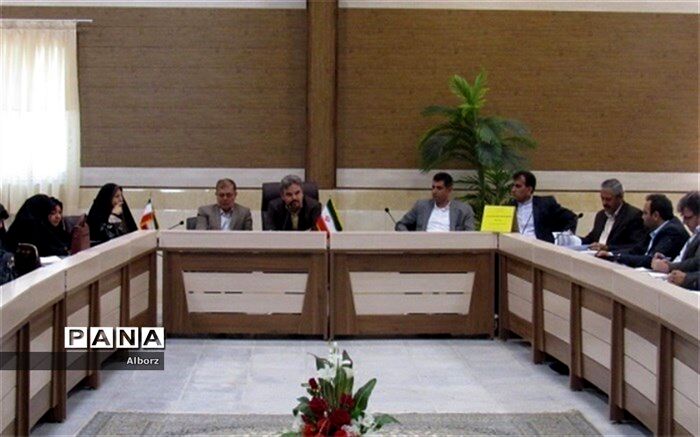جلسه توجیهی طرح سنجش شایستگی‌های حرفه‌ای مدیران مدارس ناحیه 4 کرج برگزار شد