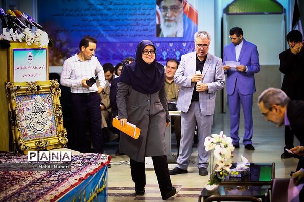 آیین بدرقه دانش پژوهان اعزامی به المپیادهای جهانی سال 2018 با حضور وزیر آموزش و پرورش