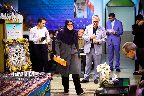 آیین بدرقه دانش پژوهان اعزامی به المپیادهای جهانی سال 2018 با حضور وزیر آموزش و پرورش