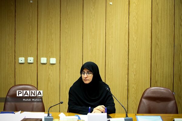 جلسه ستاد عالی تشکیلاتی گسترش و ارتقاء فعالیت های تربیت بدنی و ورزش دانش آموزان دختر کشور
