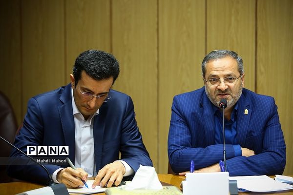 جلسه ستاد عالی تشکیلاتی گسترش و ارتقاء فعالیت های تربیت بدنی و ورزش دانش آموزان دختر کشور