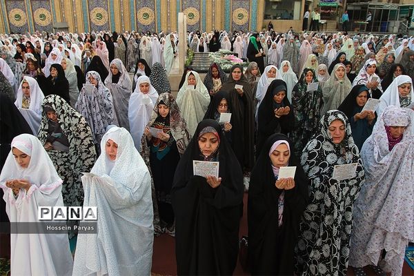 نماز عید فطر در امامزاده صالح(ع)