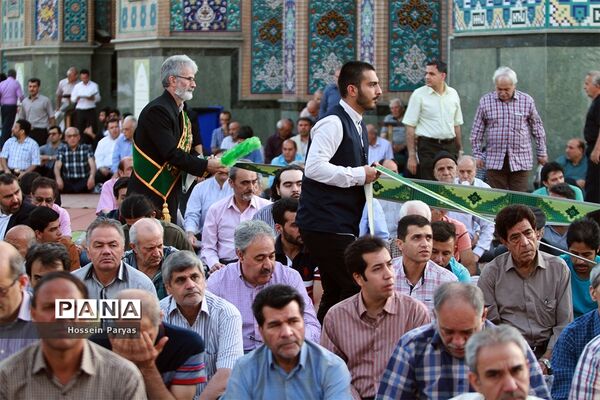 نماز عید فطر در امامزاده صالح(ع)